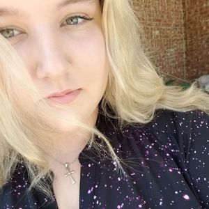 Meet your Posher, Zoe